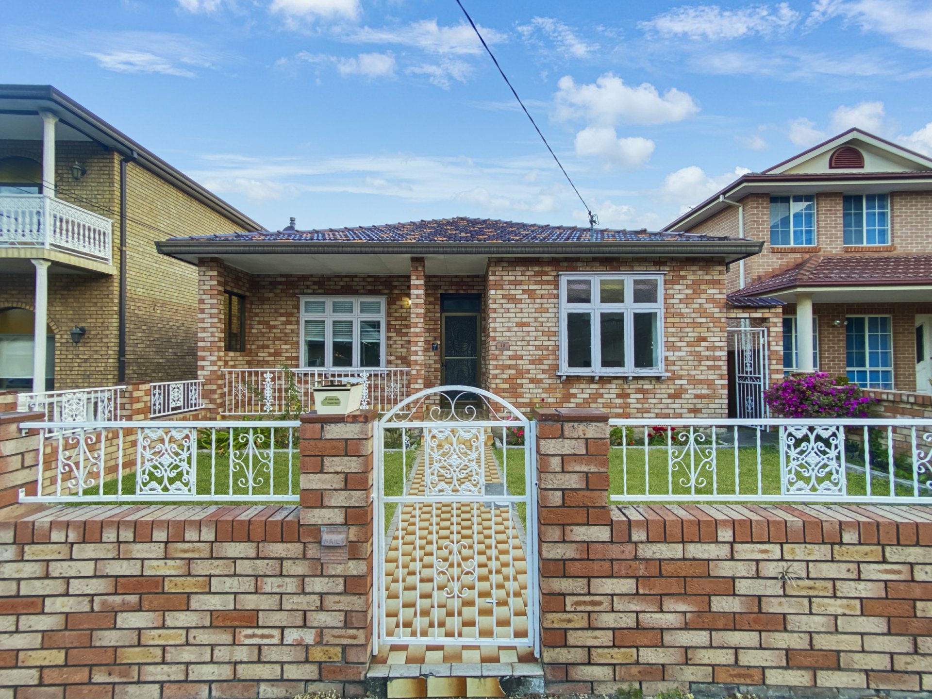 10 Milton St, BURWOOD