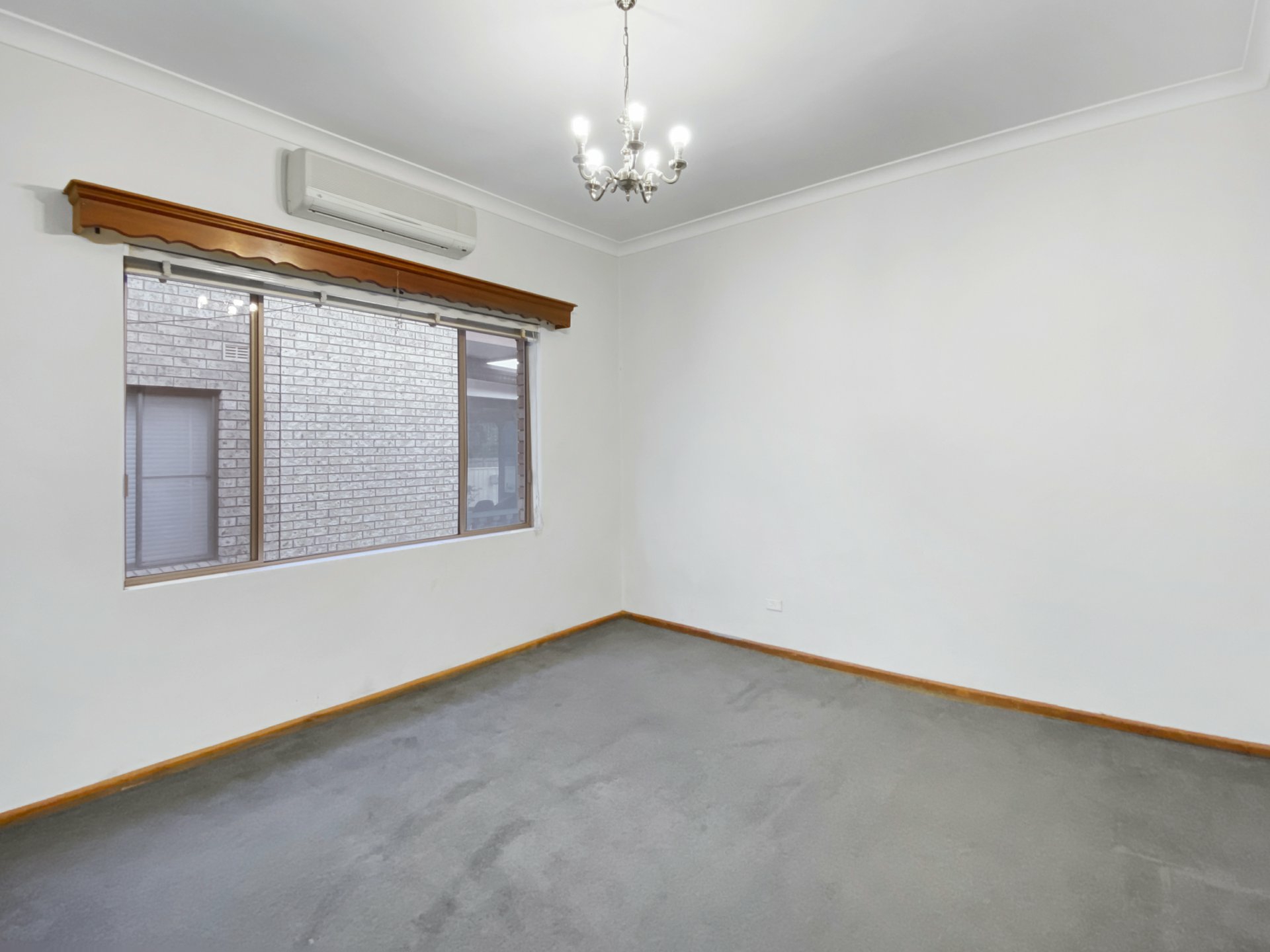 10 Milton St, BURWOOD