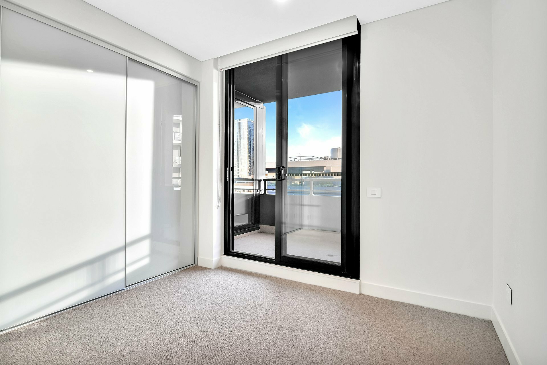915/6 Lapwing Street, WENTWORTH POINT