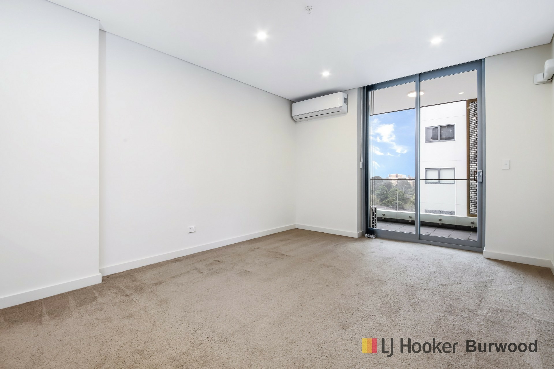 702/23-25 Churchill Ave, STRATHFIELD