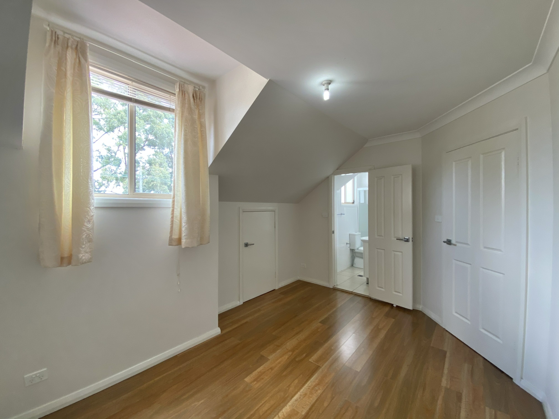 4/76 Burwood Road, BURWOOD HEIGHTS