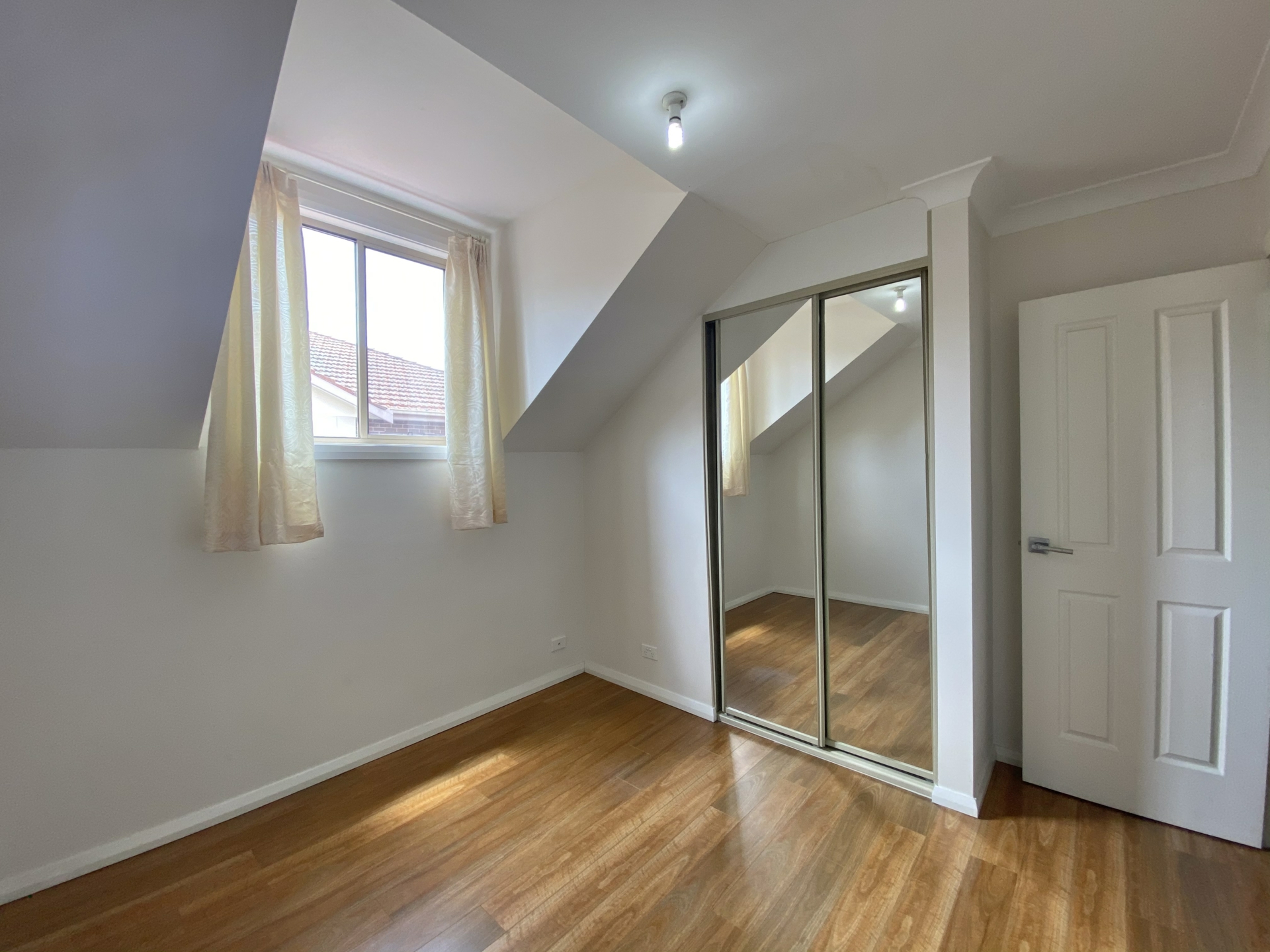 4/76 Burwood Road, BURWOOD HEIGHTS