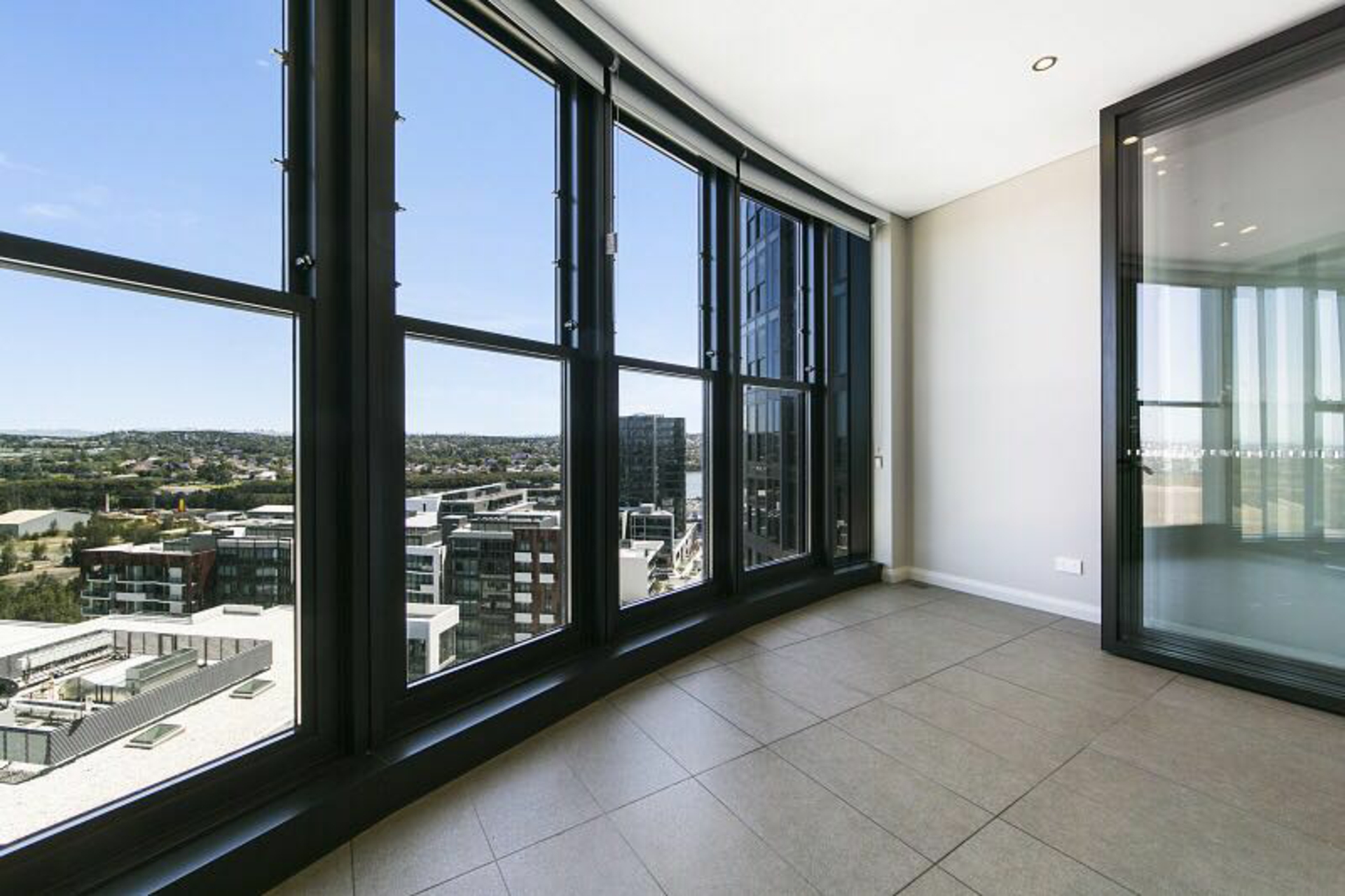 1414/2 Waterways Street, WENTWORTH POINT