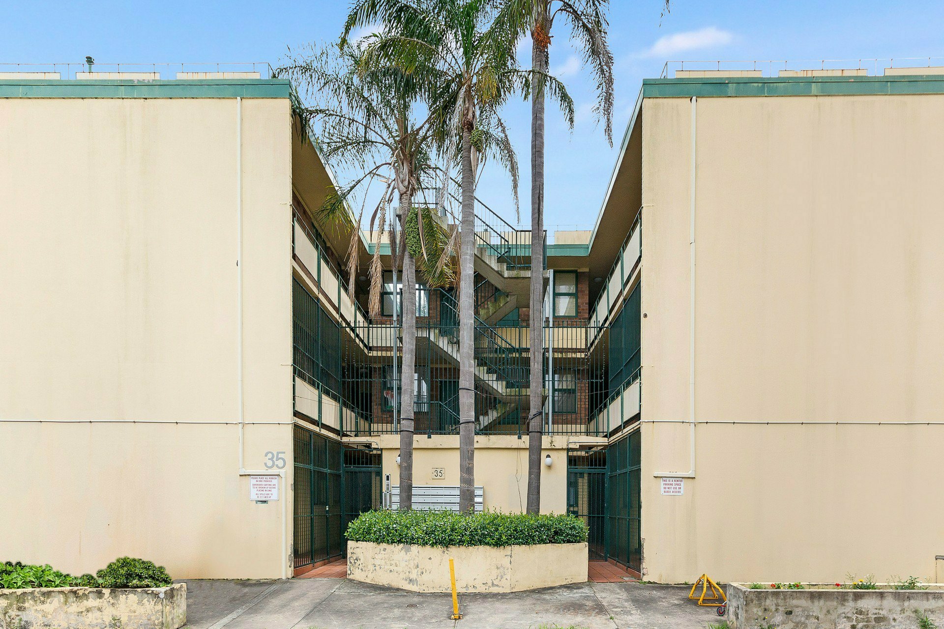 9/35 George Street, BURWOOD