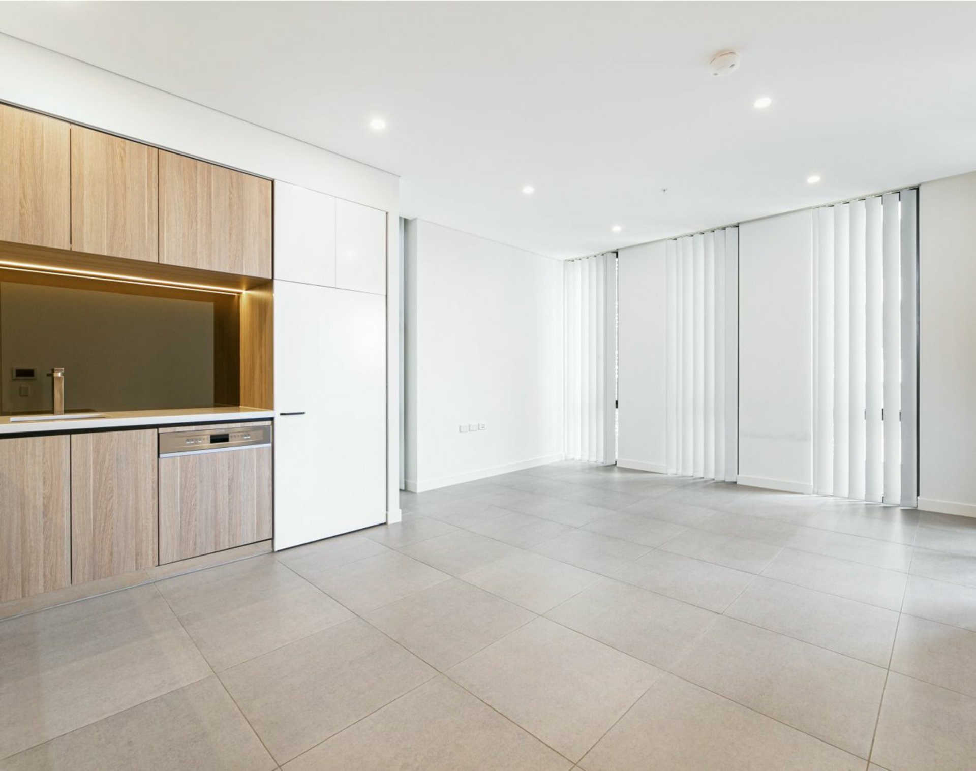 601/2A Elsie Street, BURWOOD