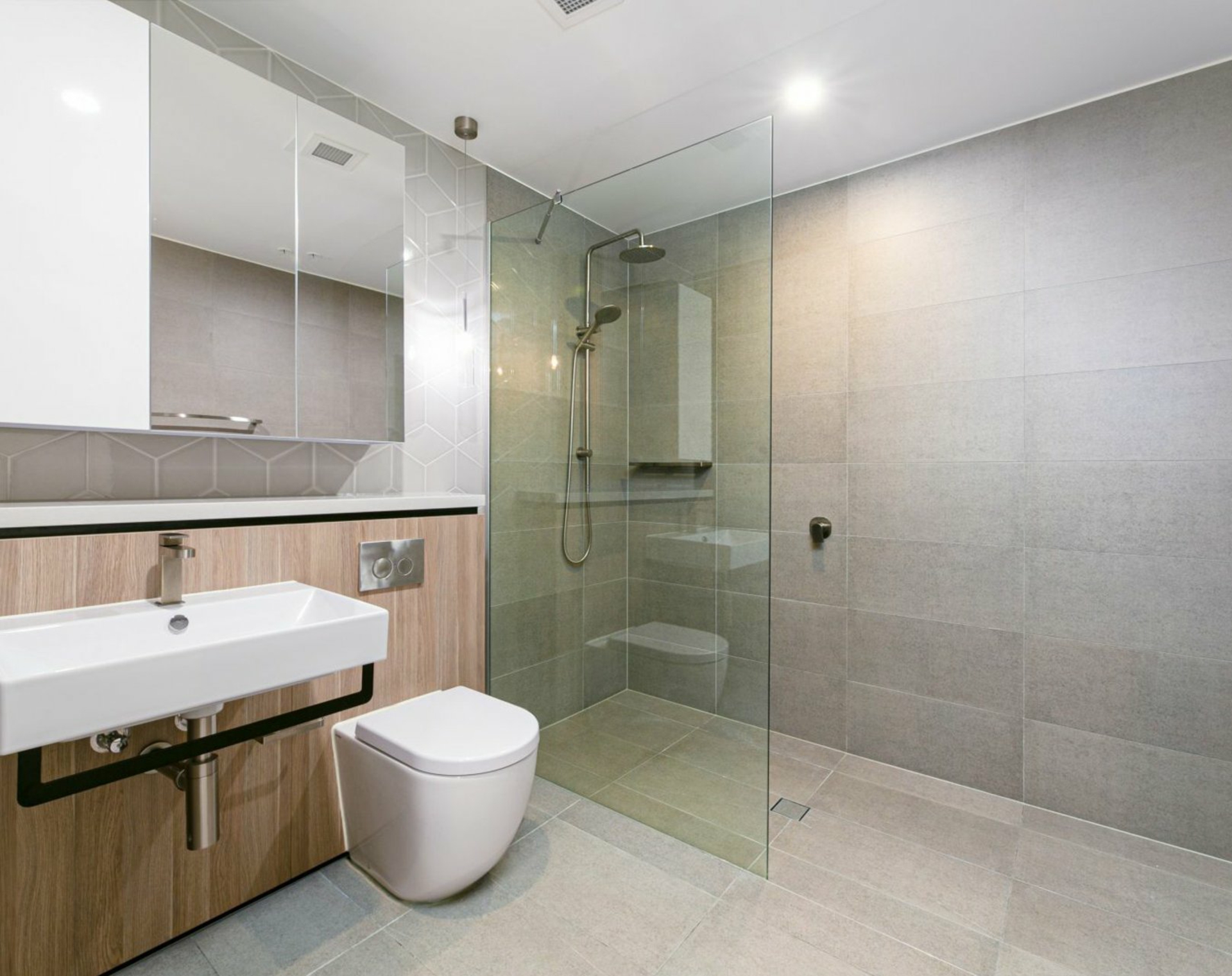 601/2A Elsie Street, BURWOOD