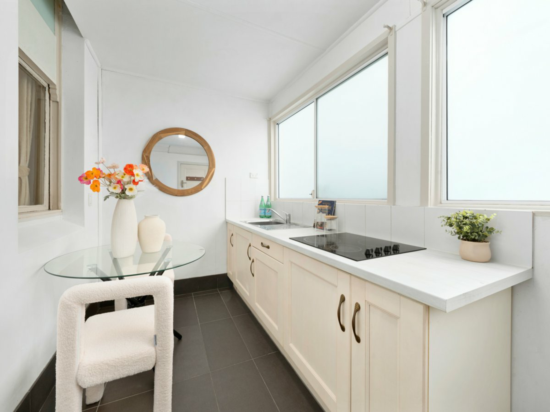 1 Gladstone Street — photo 3 of 20