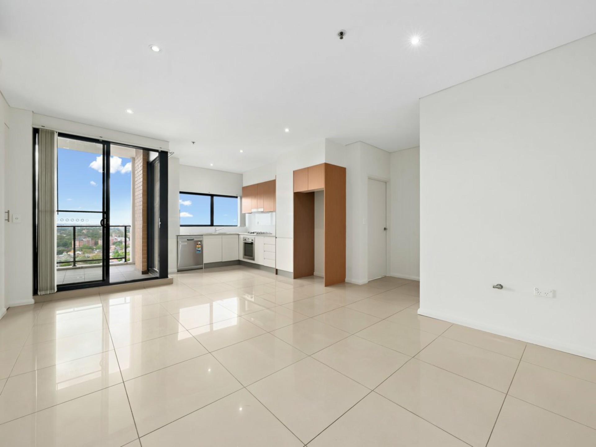 1301/1-3 Elizabeth Street — photo 2 of 9