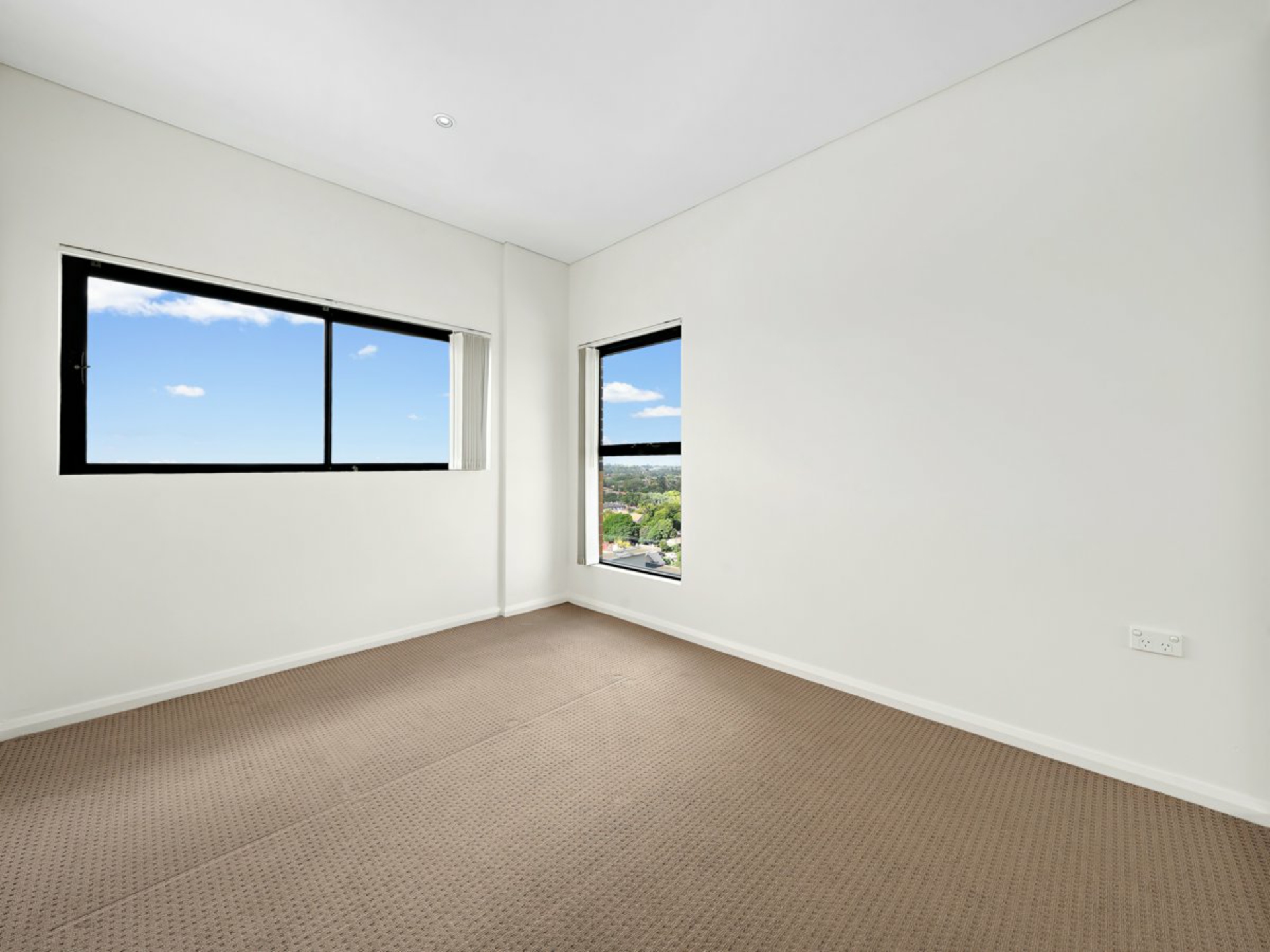 1301/1-3 Elizabeth Street — photo 4 of 9