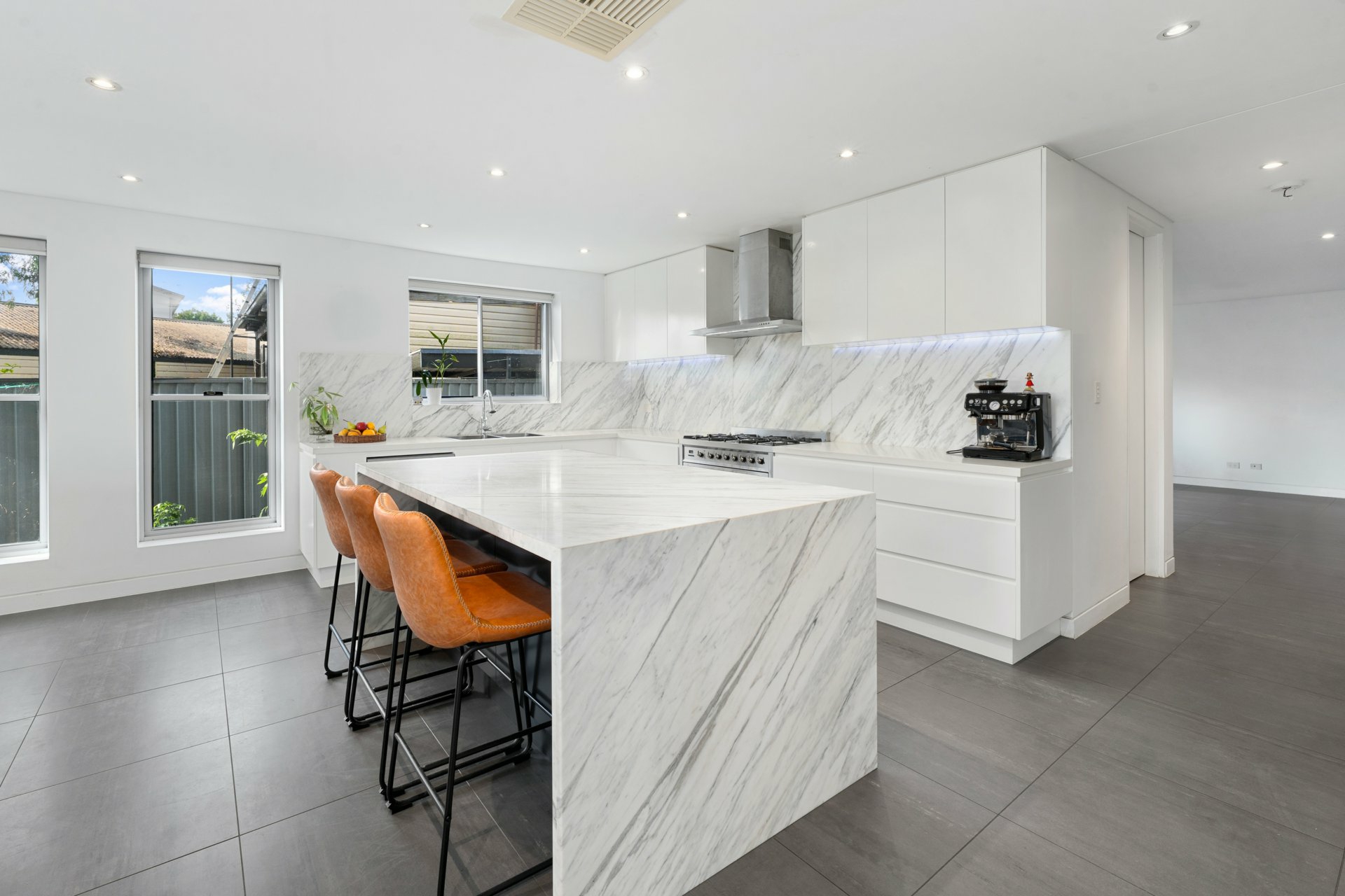 14 Coffey Street — photo 4 of 11