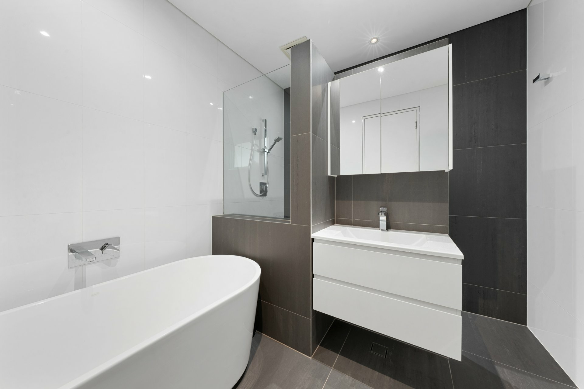 14 Coffey Street — photo 8 of 11