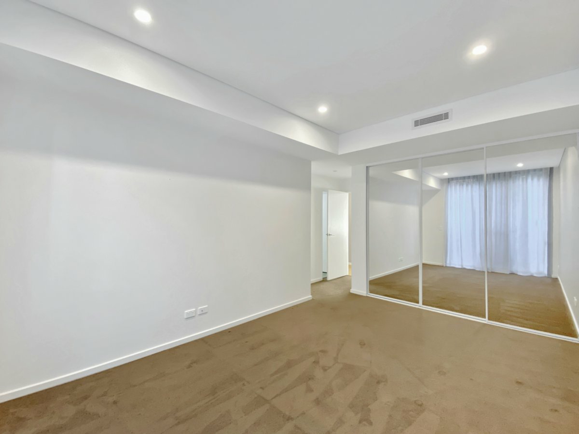 G03/13-17 Grosvenor Street — photo 3 of 7
