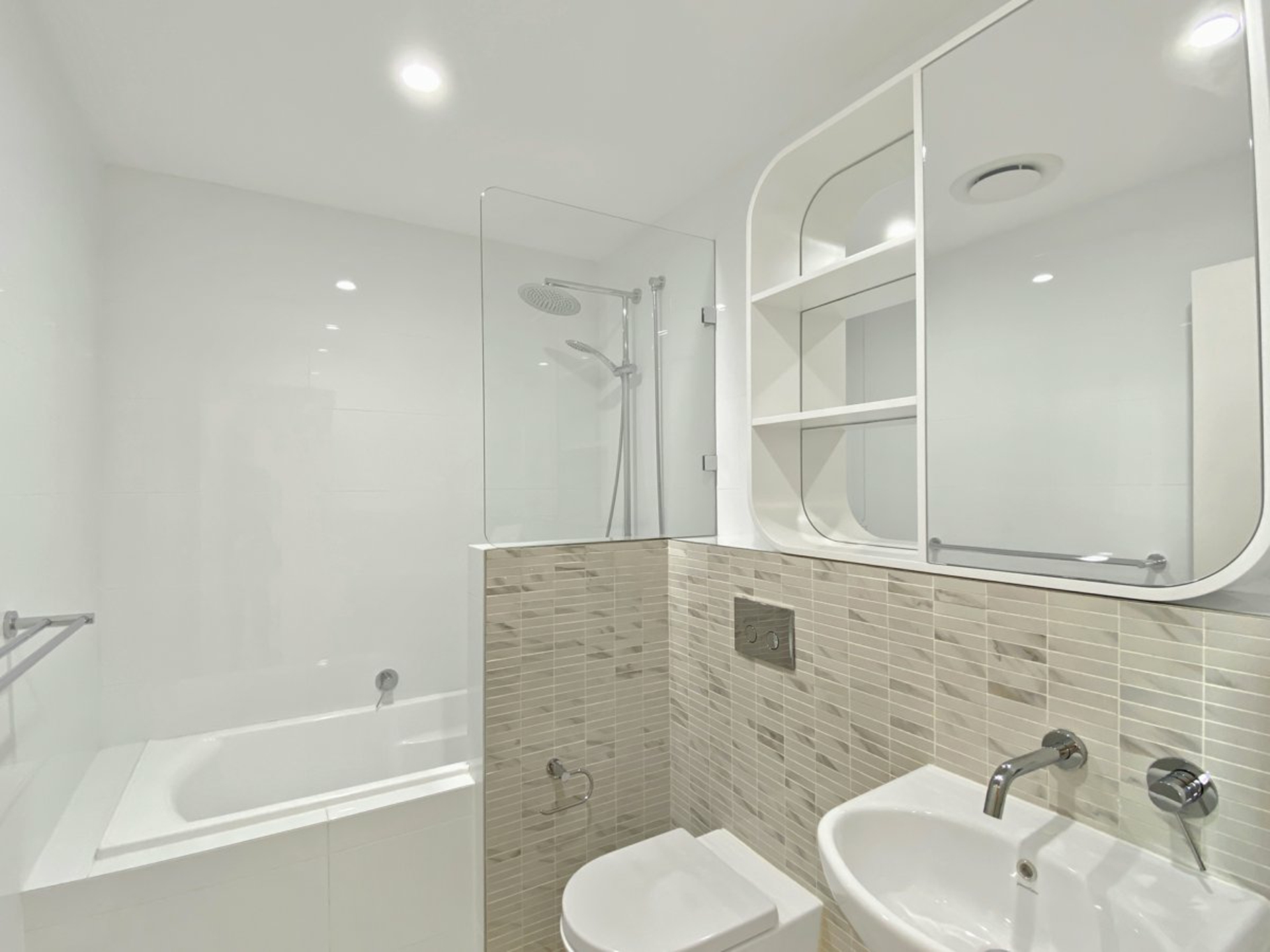 G03/13-17 Grosvenor Street — photo 4 of 7