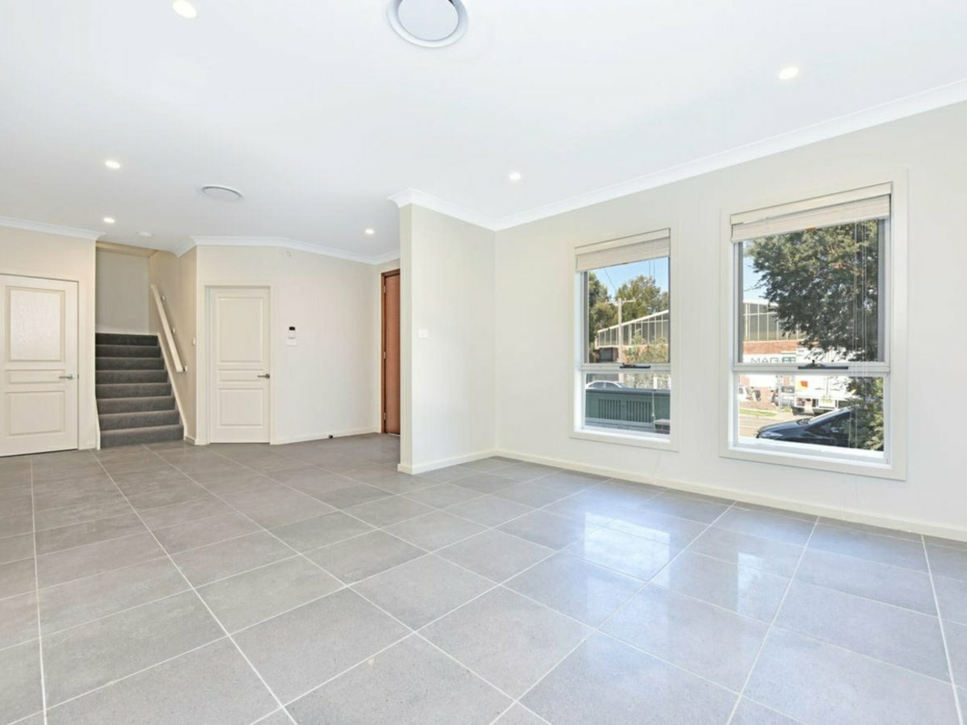 20 Nicholas Street — photo 2 of 6