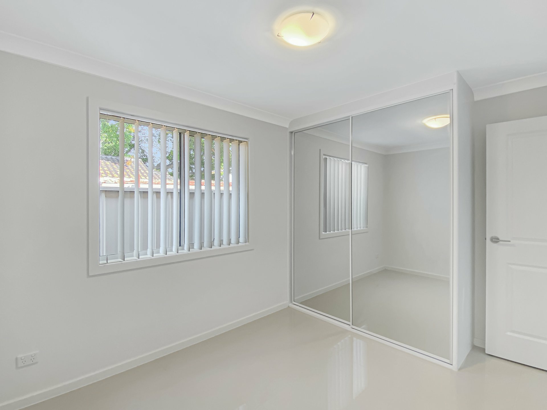 21B Blackwall Point Road — photo 7 of 7