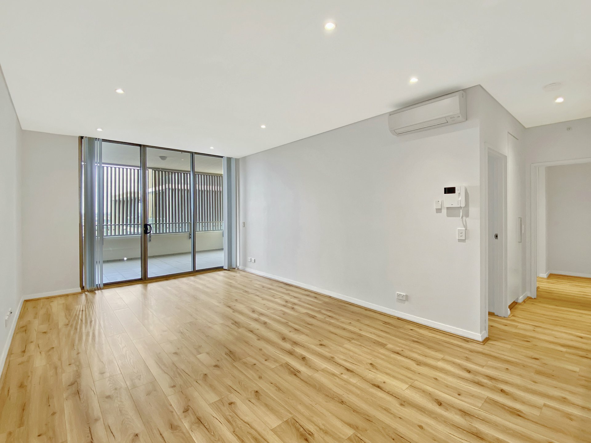 B1709/29 Belmore Street — photo 2 of 11
