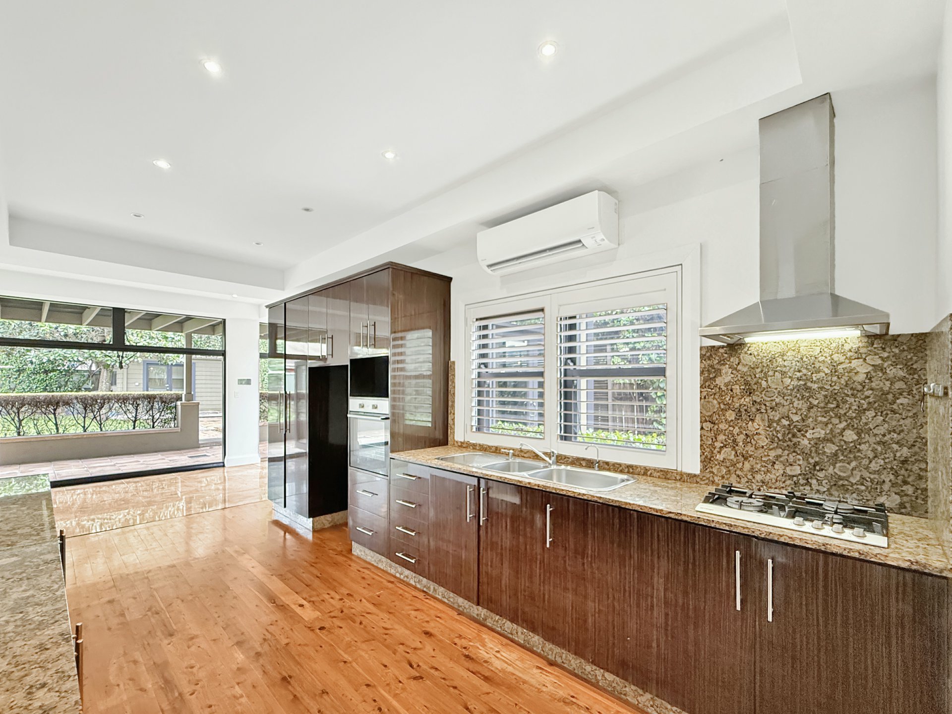 3 Bastable Street — photo 2 of 8