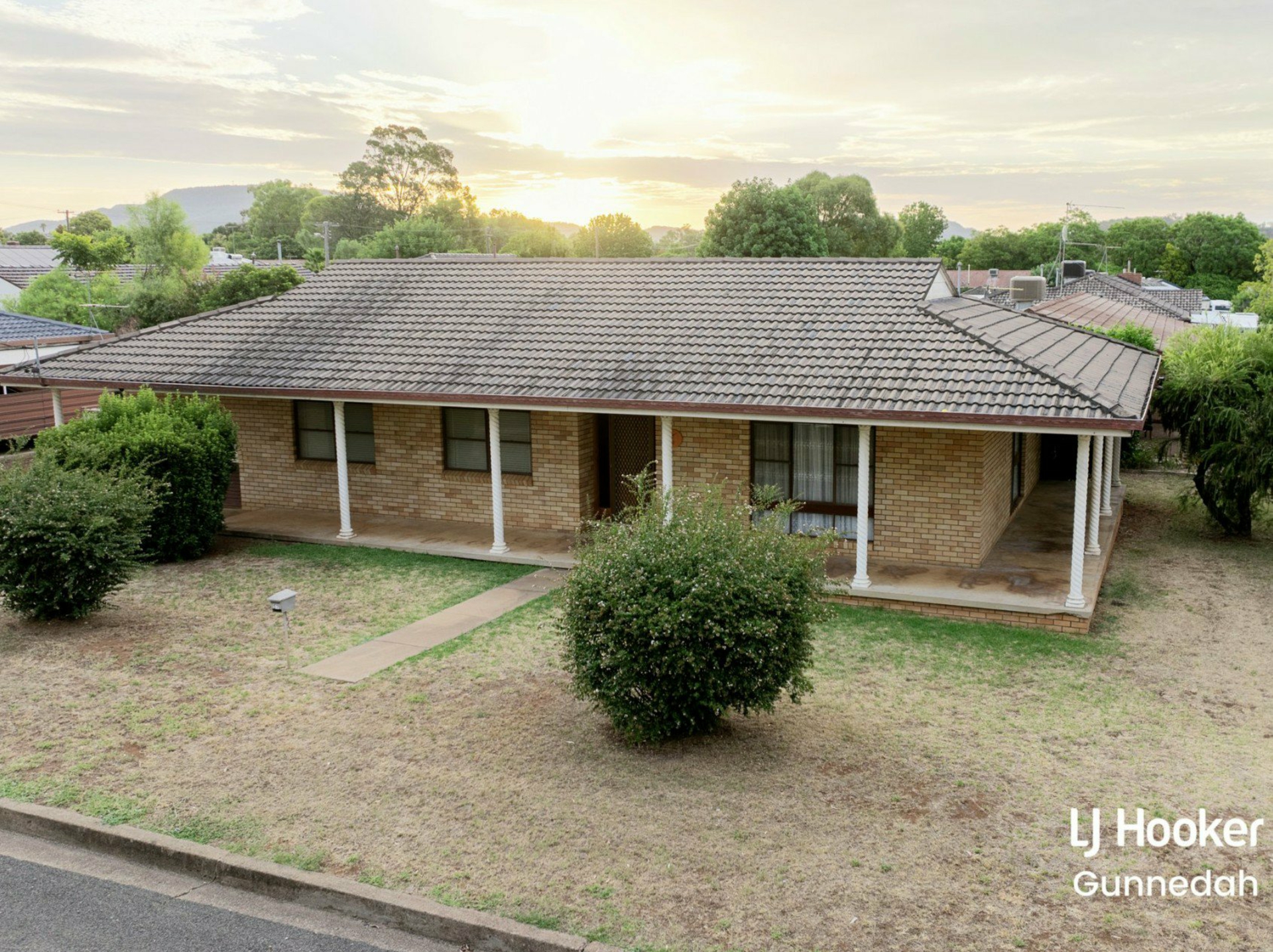 27 Bridge St — photo from LJ Hooker Gunnedah