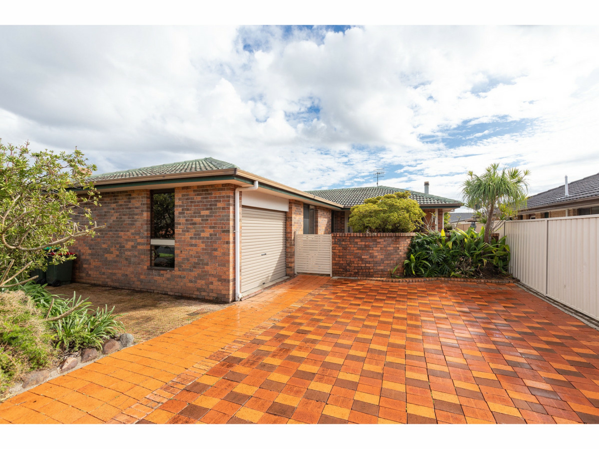 15 Blundell Avenue, Forster