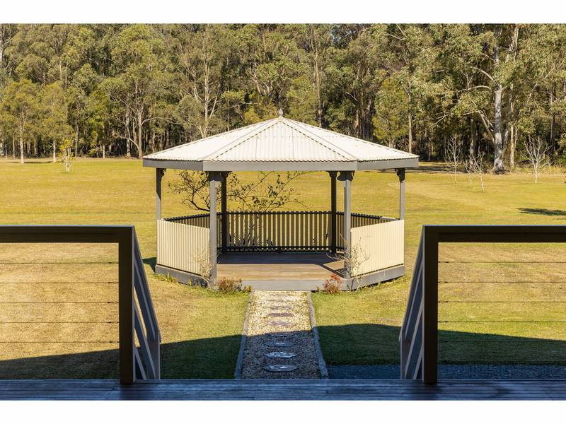 106 Suncrest Close, BULAHDELAH