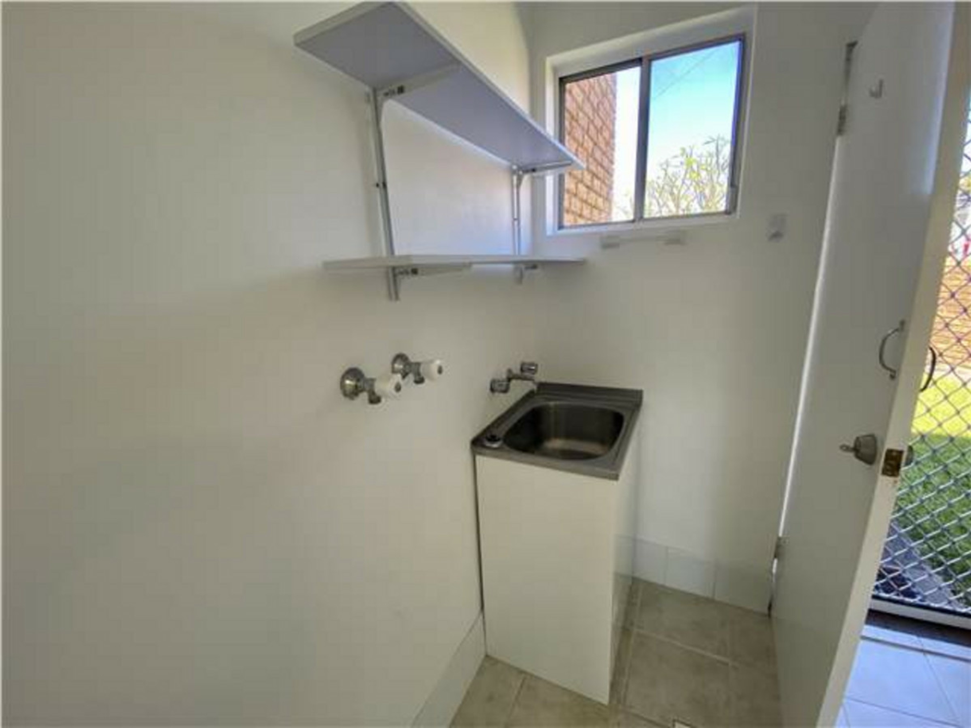 12/10 Wharf Street, TUNCURRY
