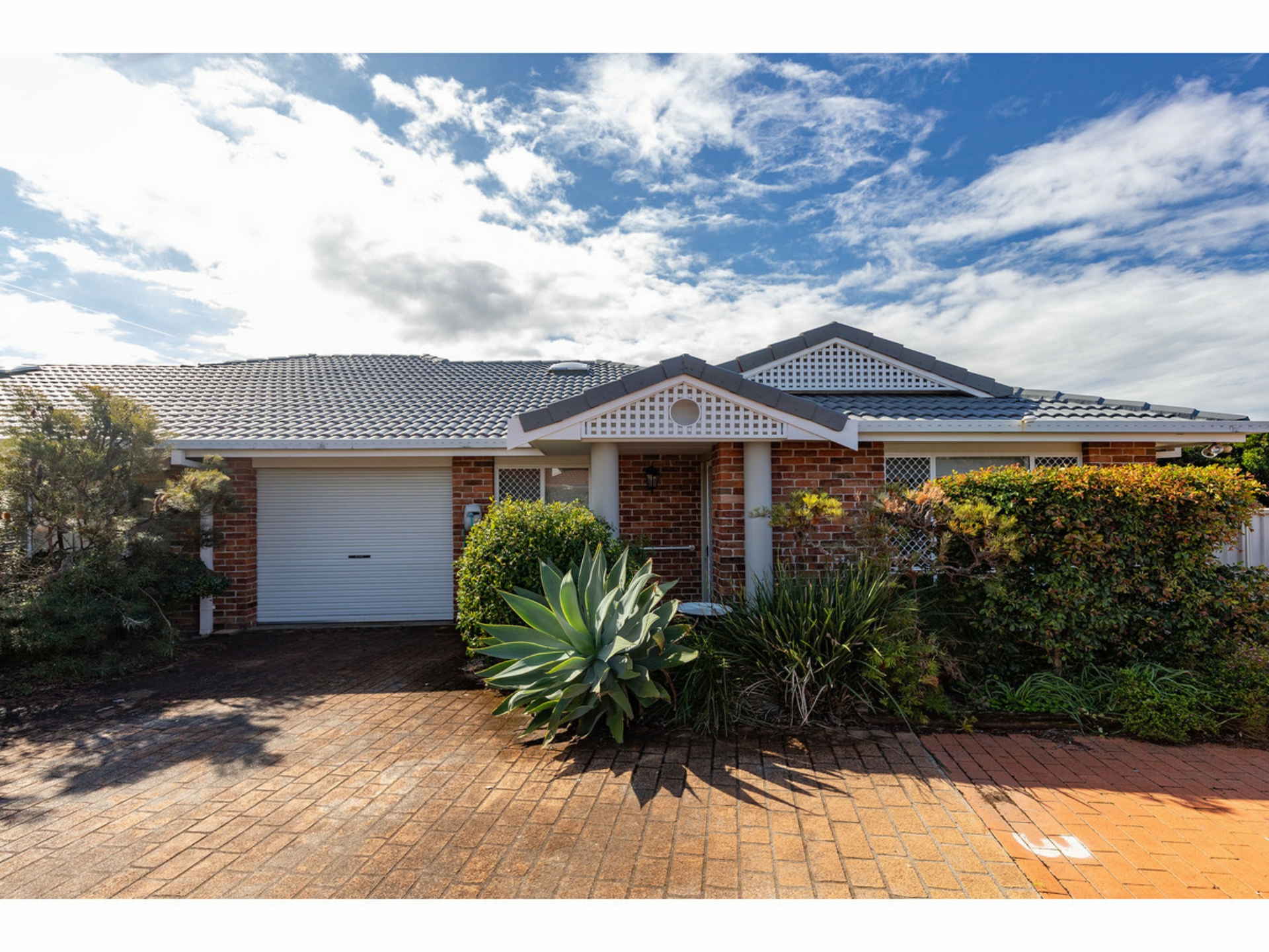 3/6 Cross Street Forster NSW