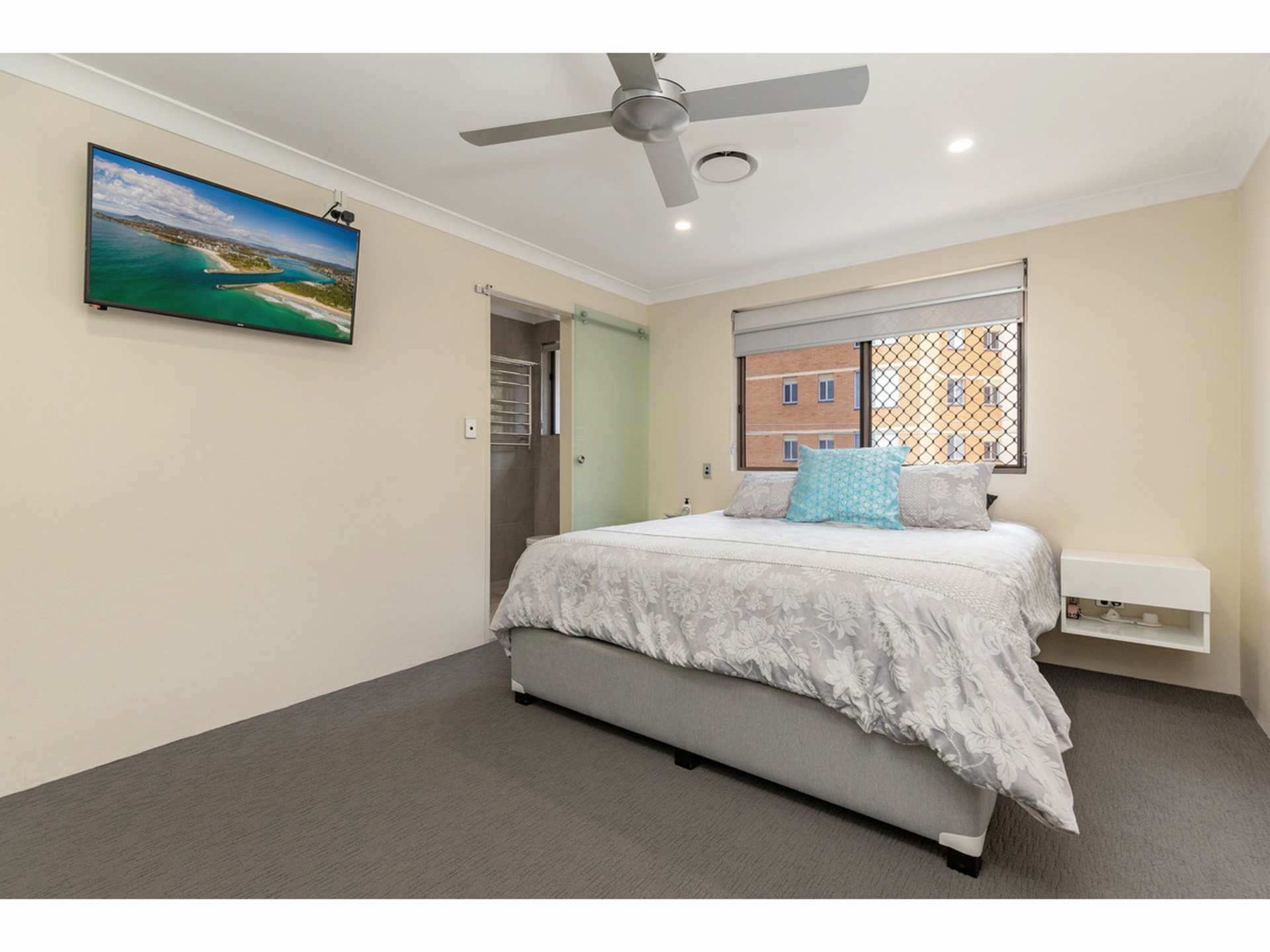 15/27-29 Head Street, FORSTER