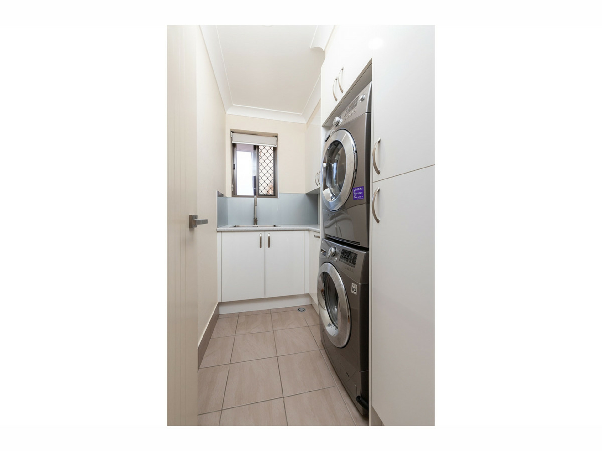 15/27-29 Head Street, FORSTER