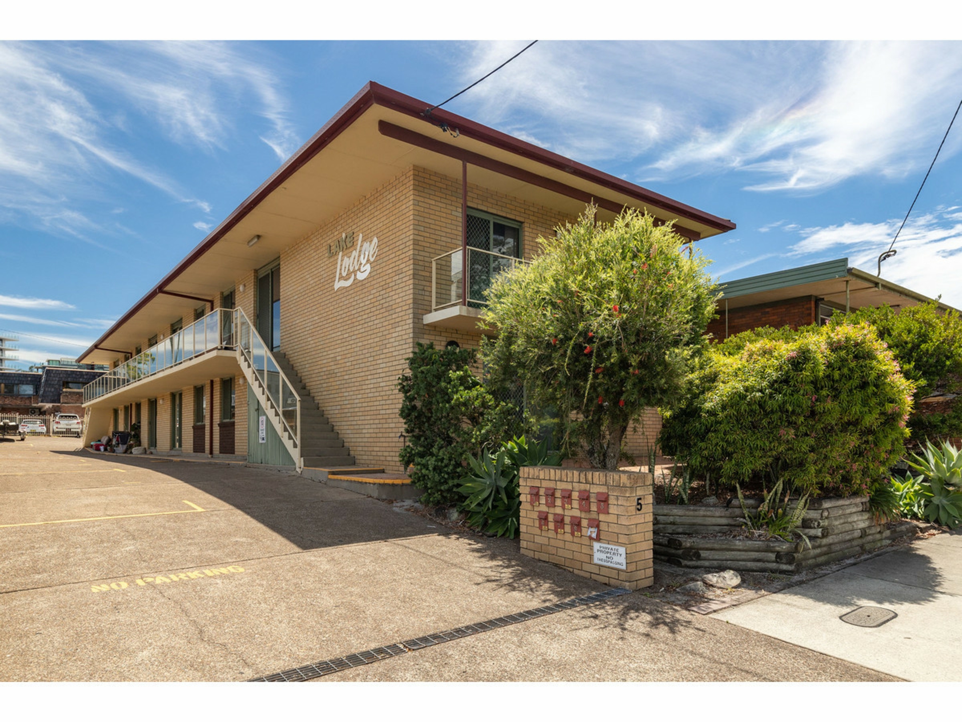 4/5 Lake Street, FORSTER