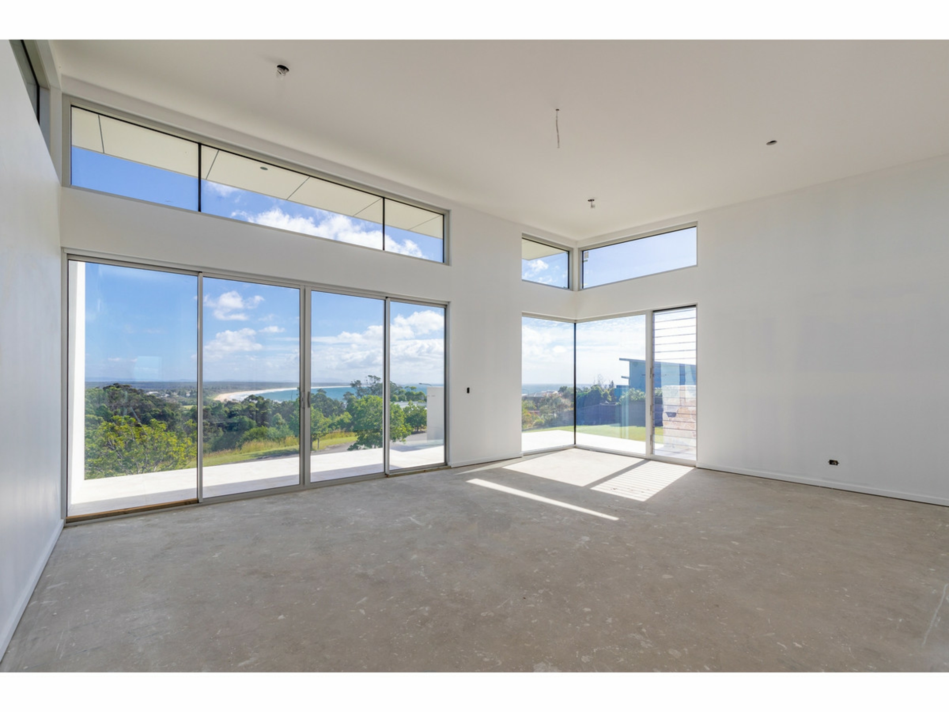 72 Cottesloe Circuit, RED HEAD