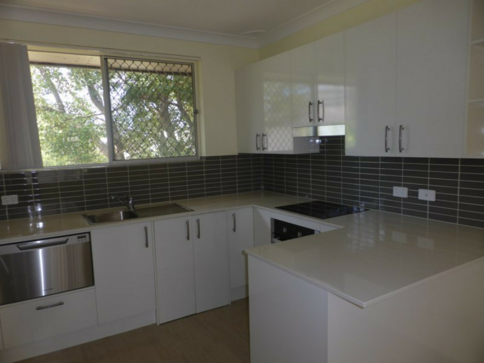 10/27 Wallis Street Forster NSW