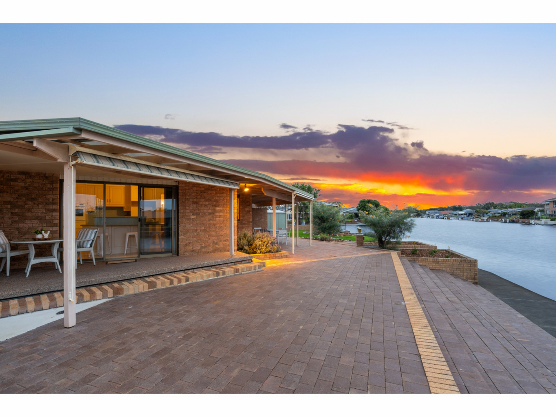 25 Bounty Key, FORSTER