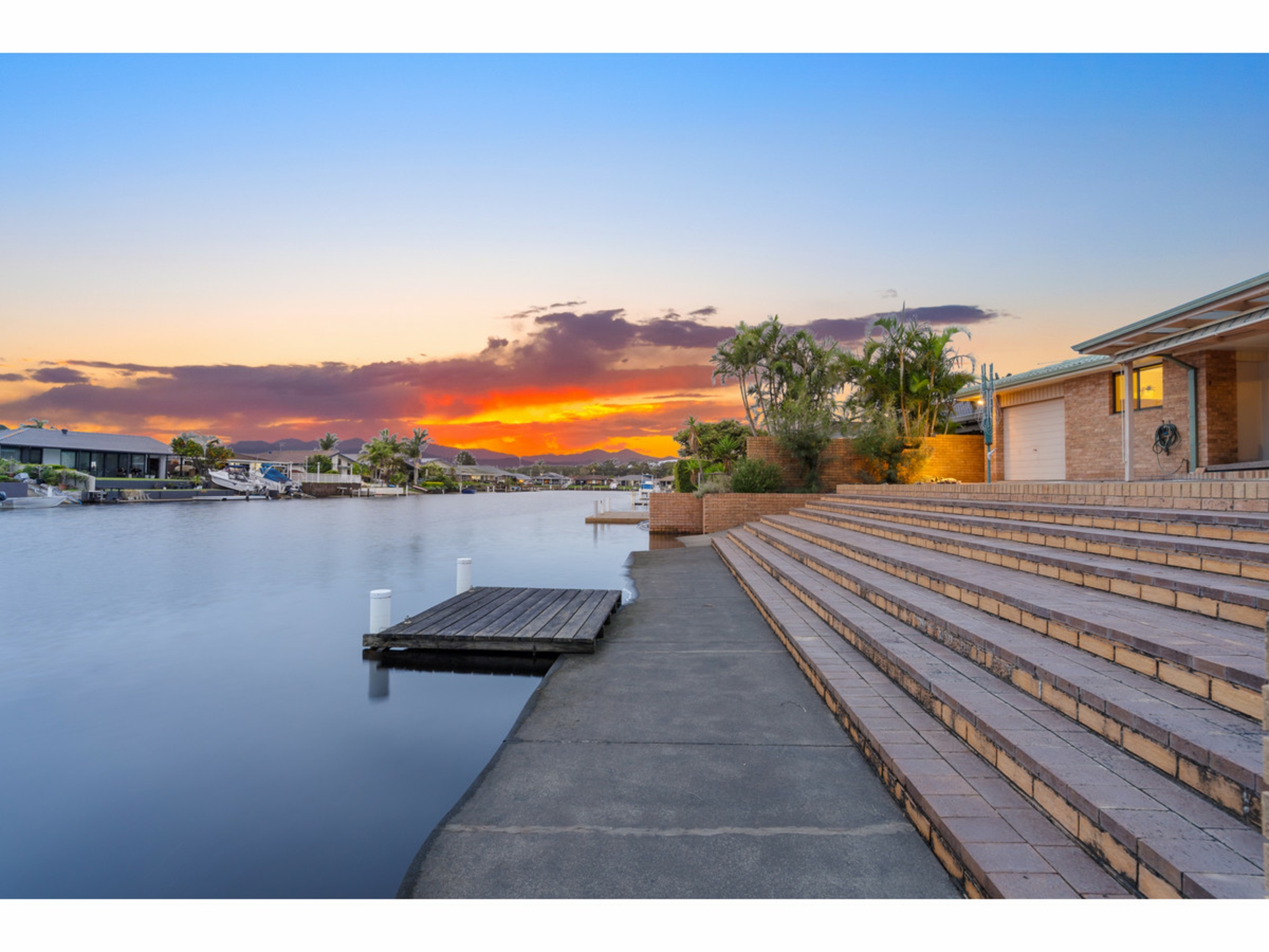 25 Bounty Key, FORSTER