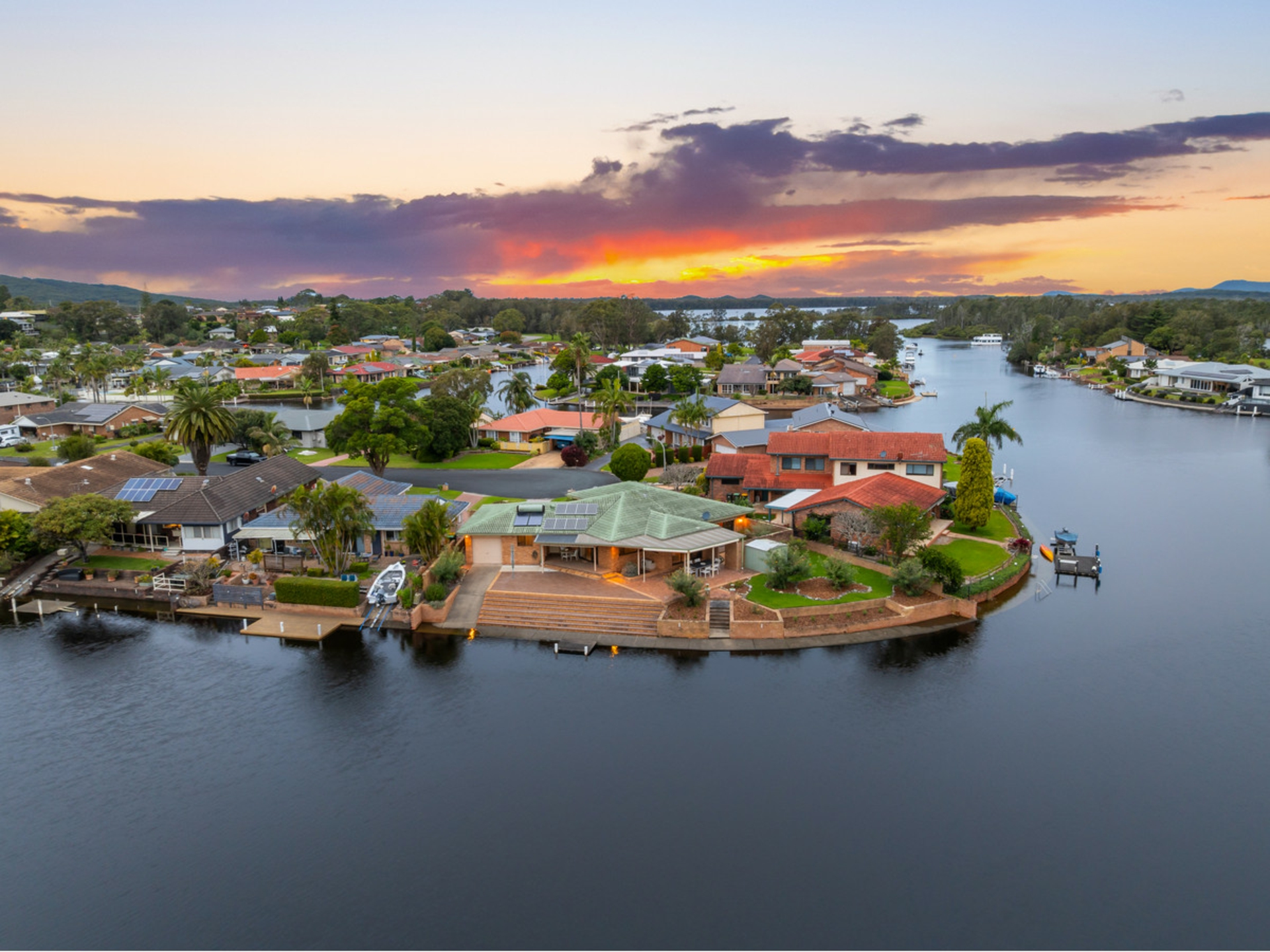 25 Bounty Key, FORSTER