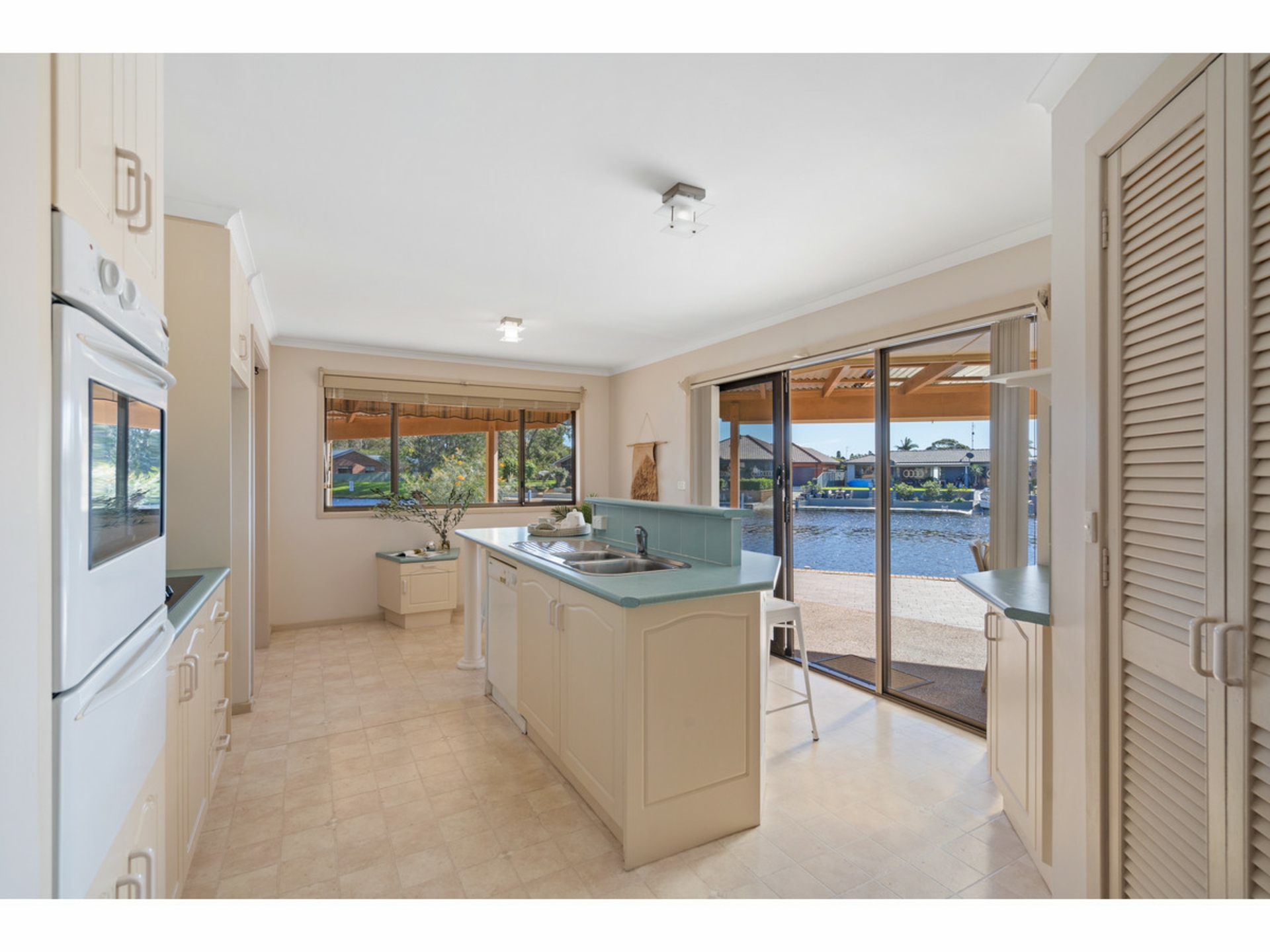25 Bounty Key, FORSTER