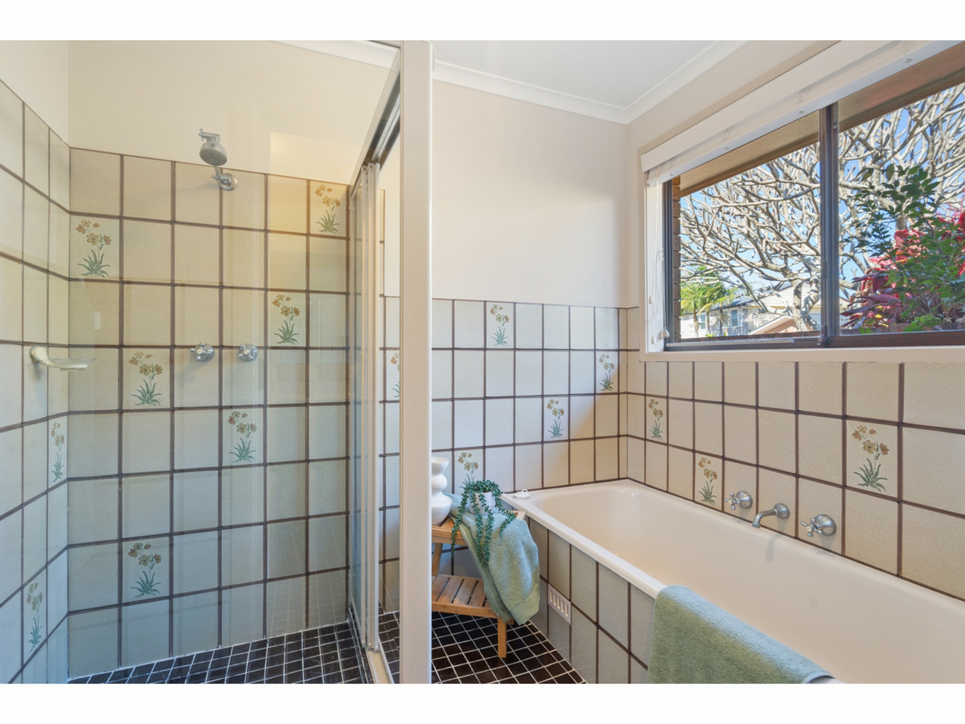 25 Bounty Key, FORSTER