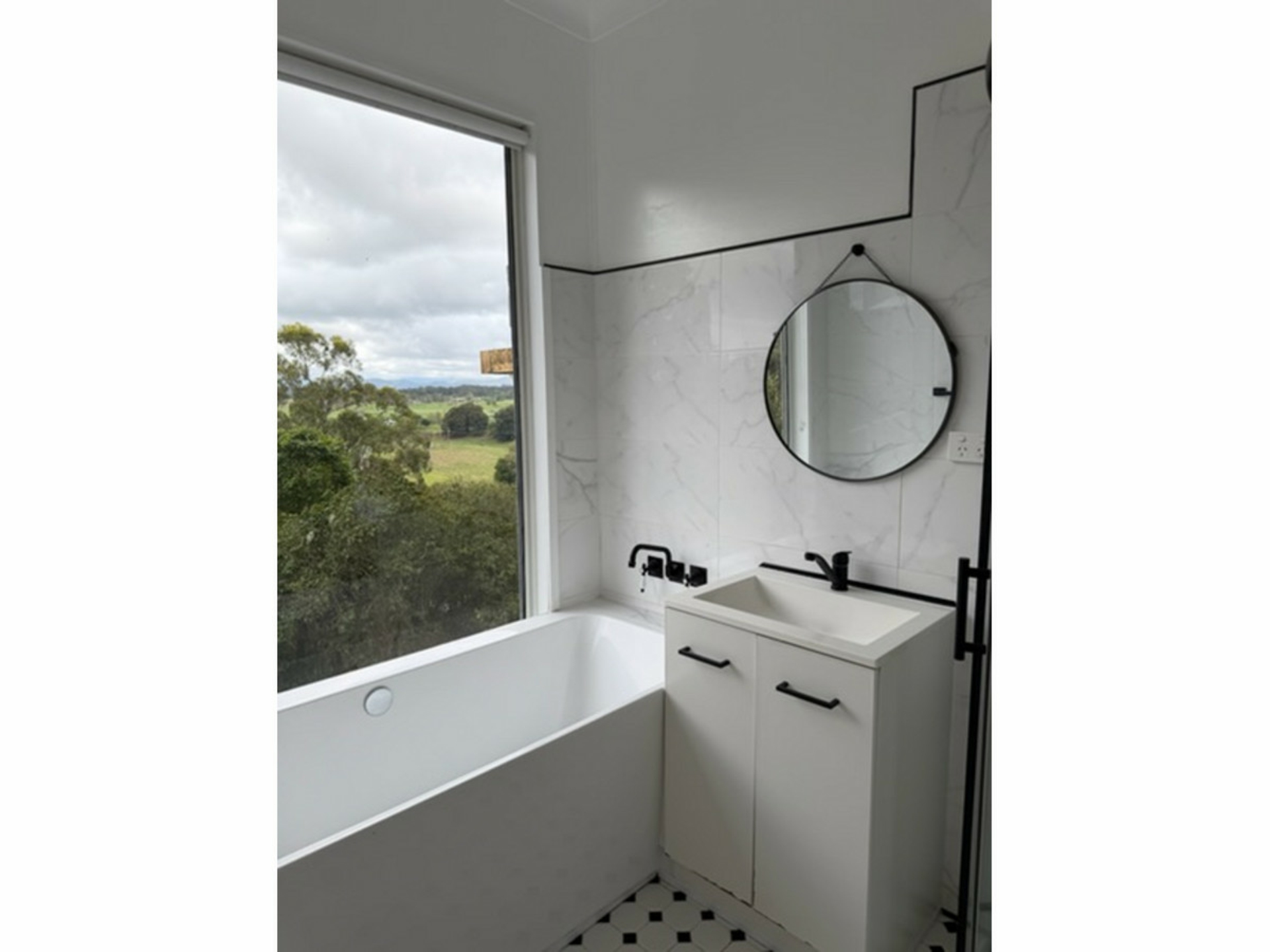 40 Ritchie Crescent — photo 13 of 18