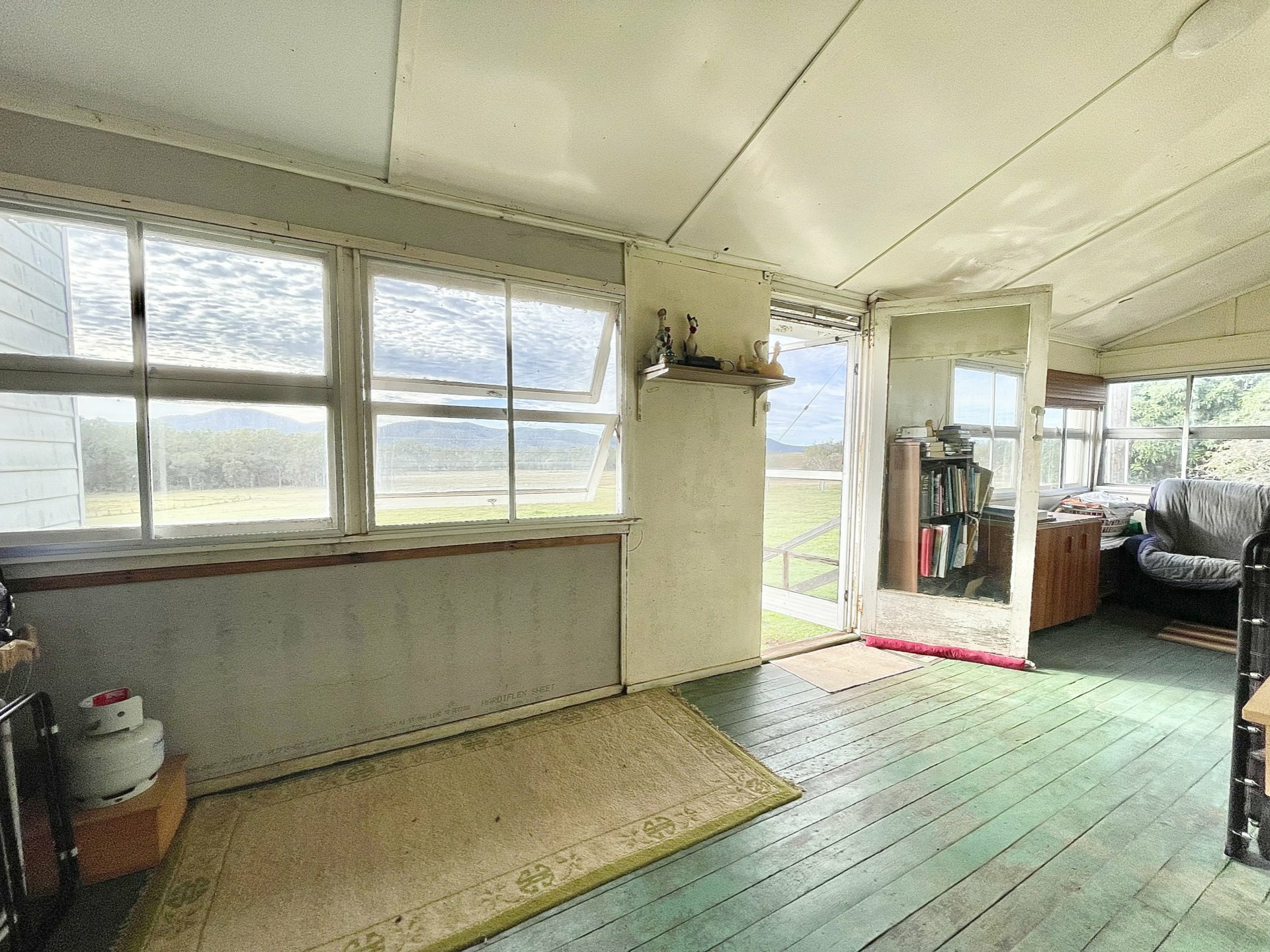 595 Red Hill Road, BOROREN
