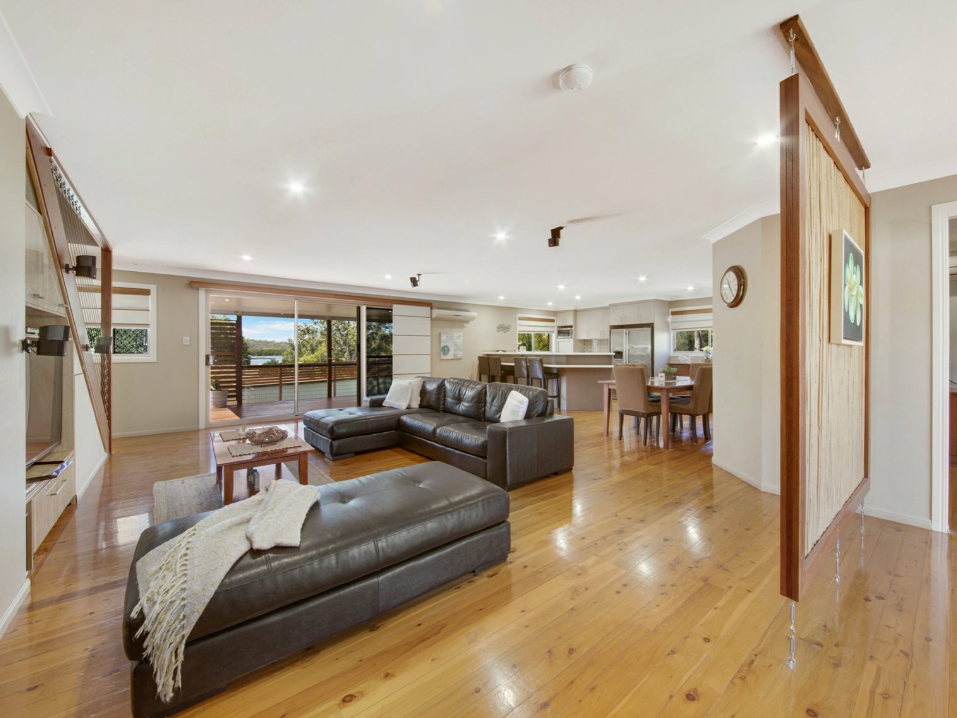 52 Wyndham Avenue, BOYNE ISLAND