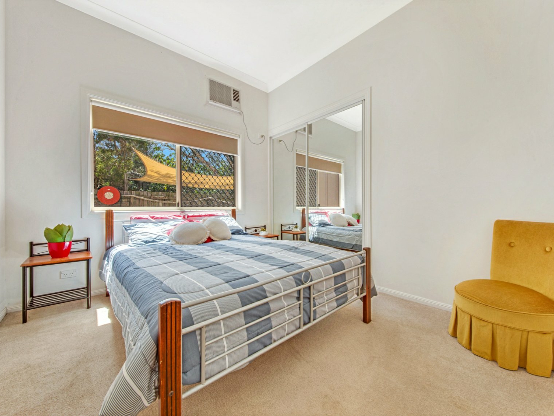 52 Wyndham Avenue, BOYNE ISLAND