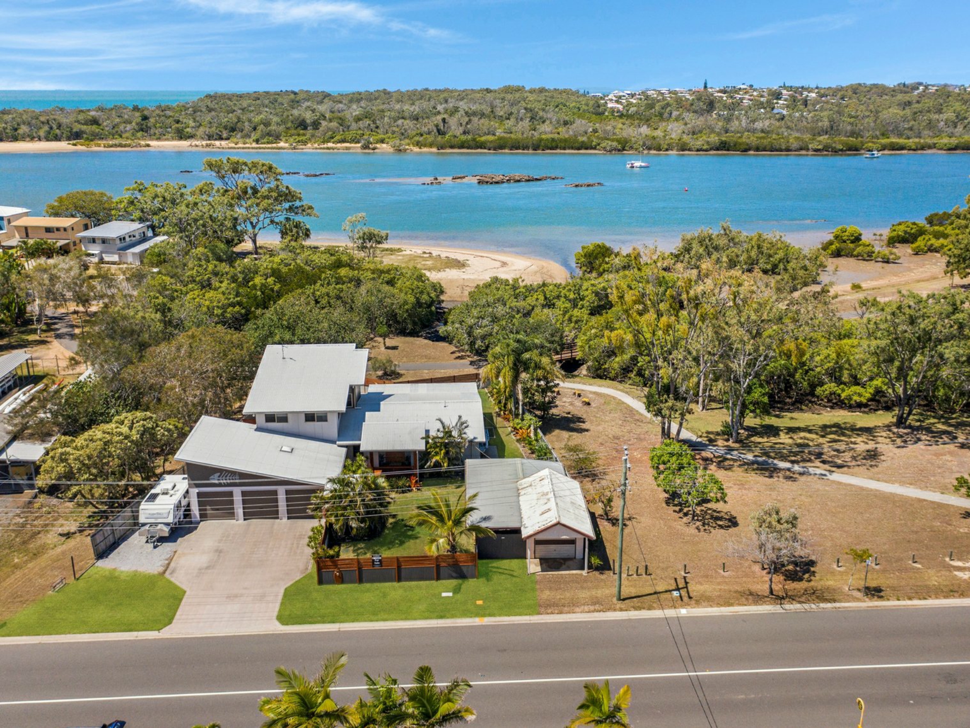 52 Wyndham Avenue, BOYNE ISLAND