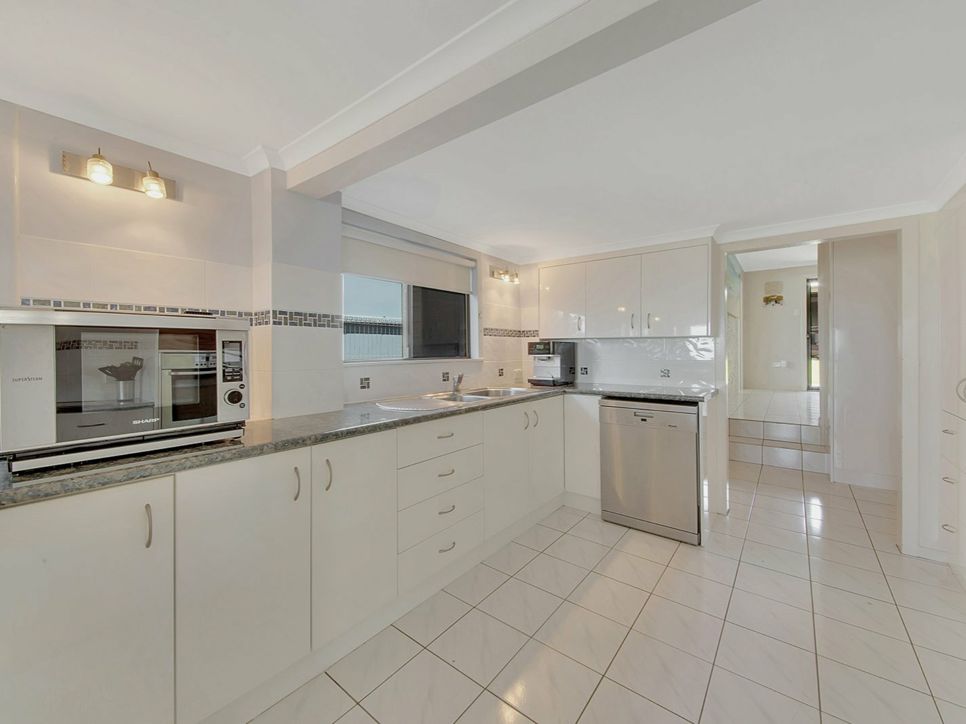 12 The Oaks Road, TANNUM SANDS