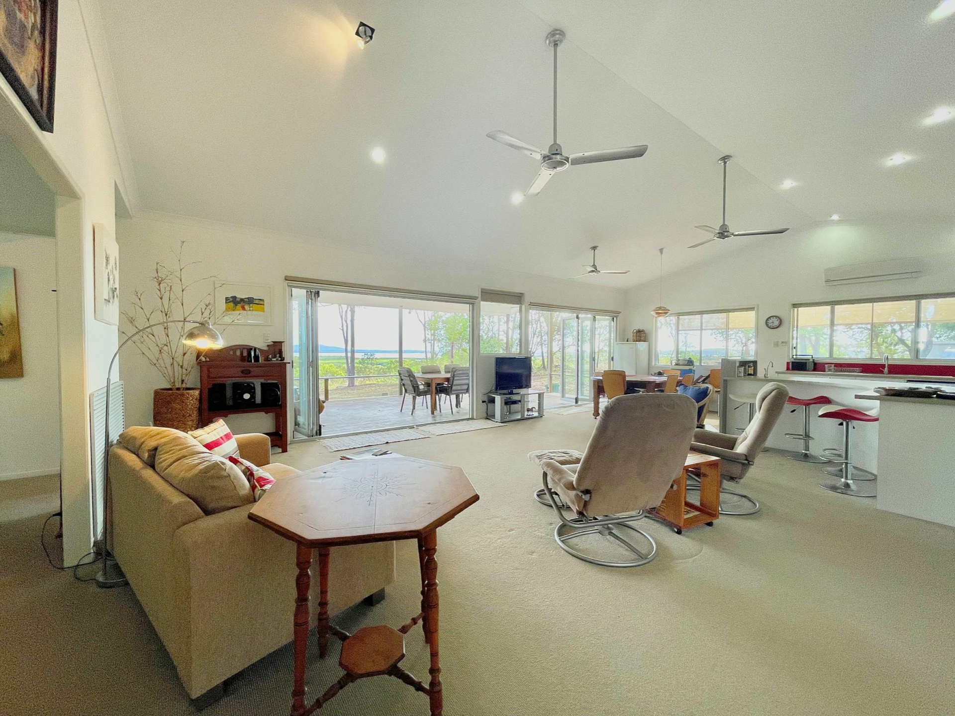 16 Short Street, RODDS BAY