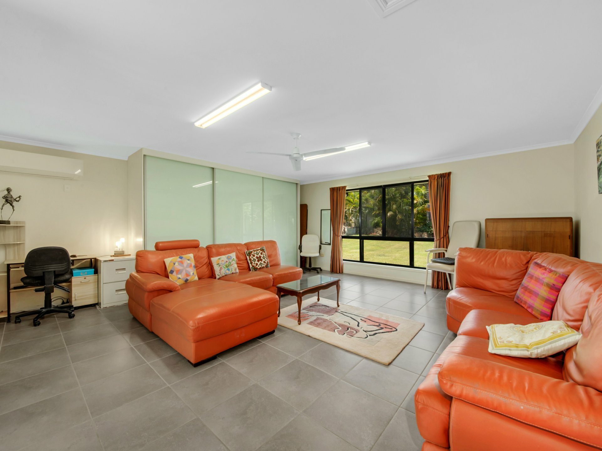 13 Ronald Crescent, BENARABY