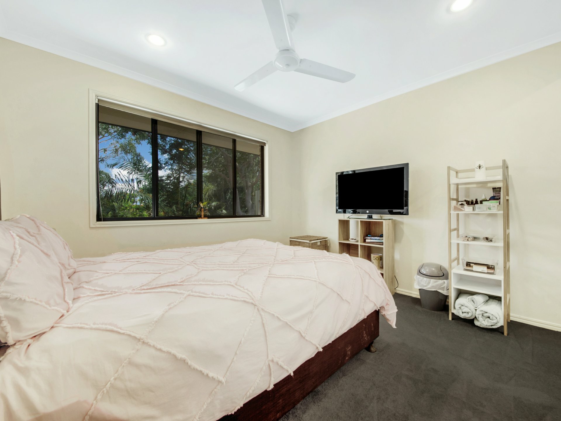 13 Ronald Crescent, BENARABY