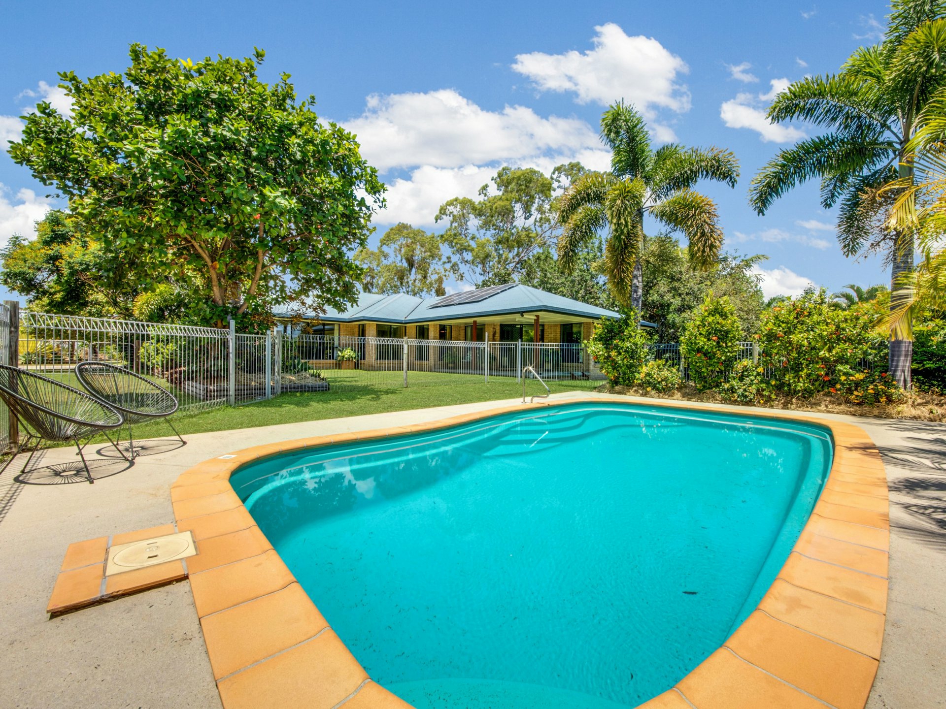 13 Ronald Crescent, BENARABY