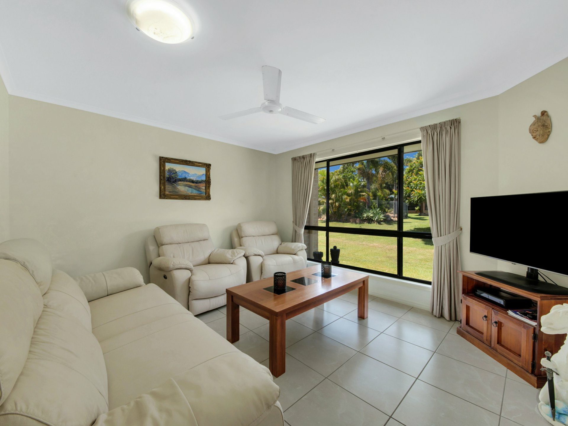 13 Ronald Crescent, BENARABY
