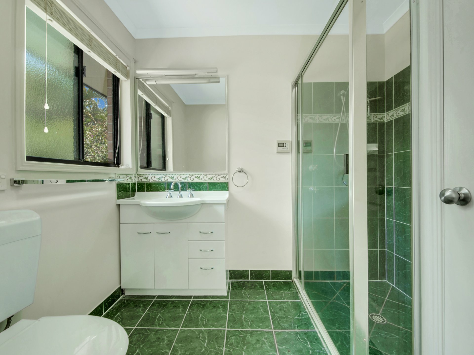 13 Ronald Crescent, BENARABY
