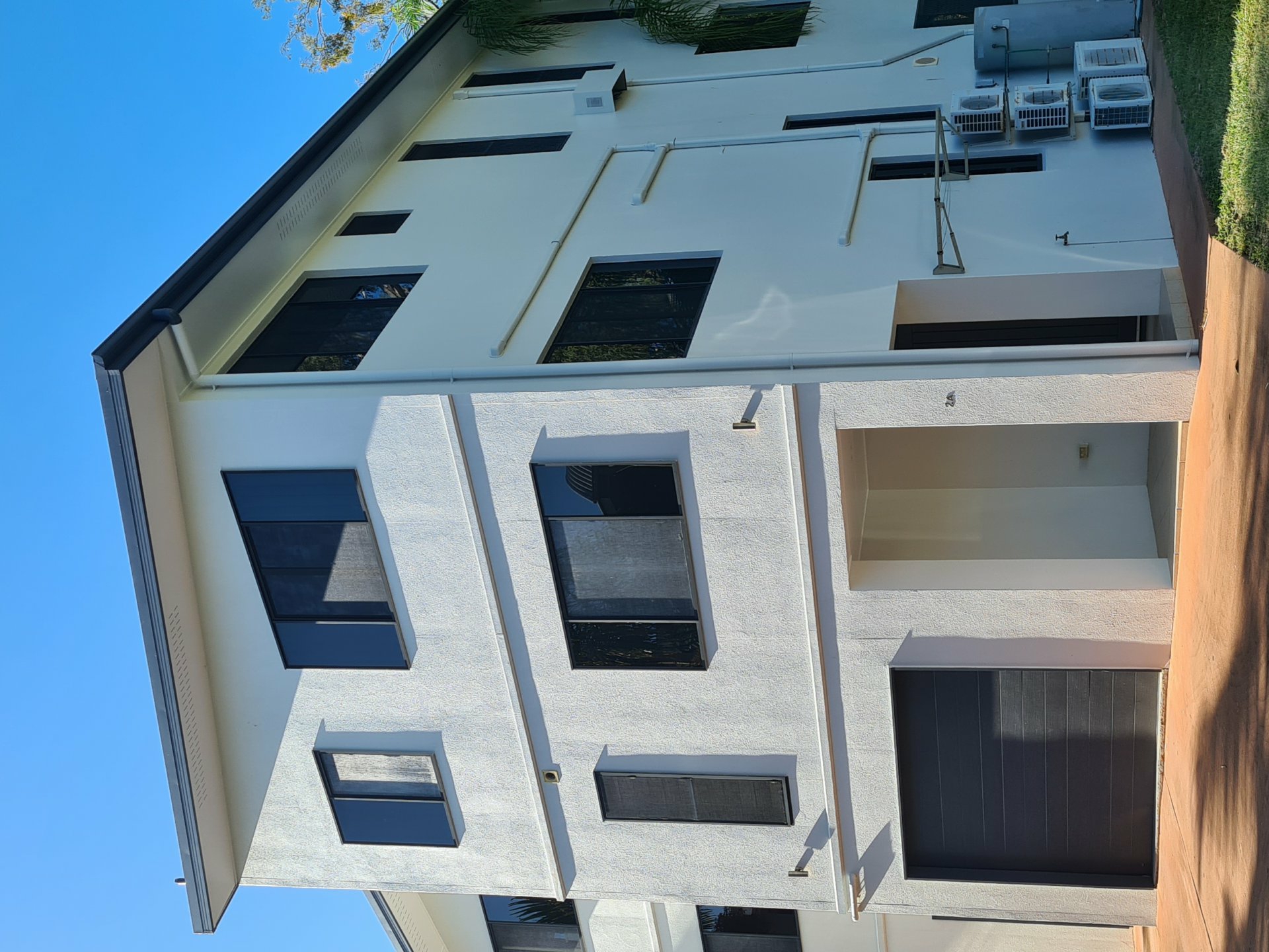 2A/6 Wyndham Ave, BOYNE ISLAND