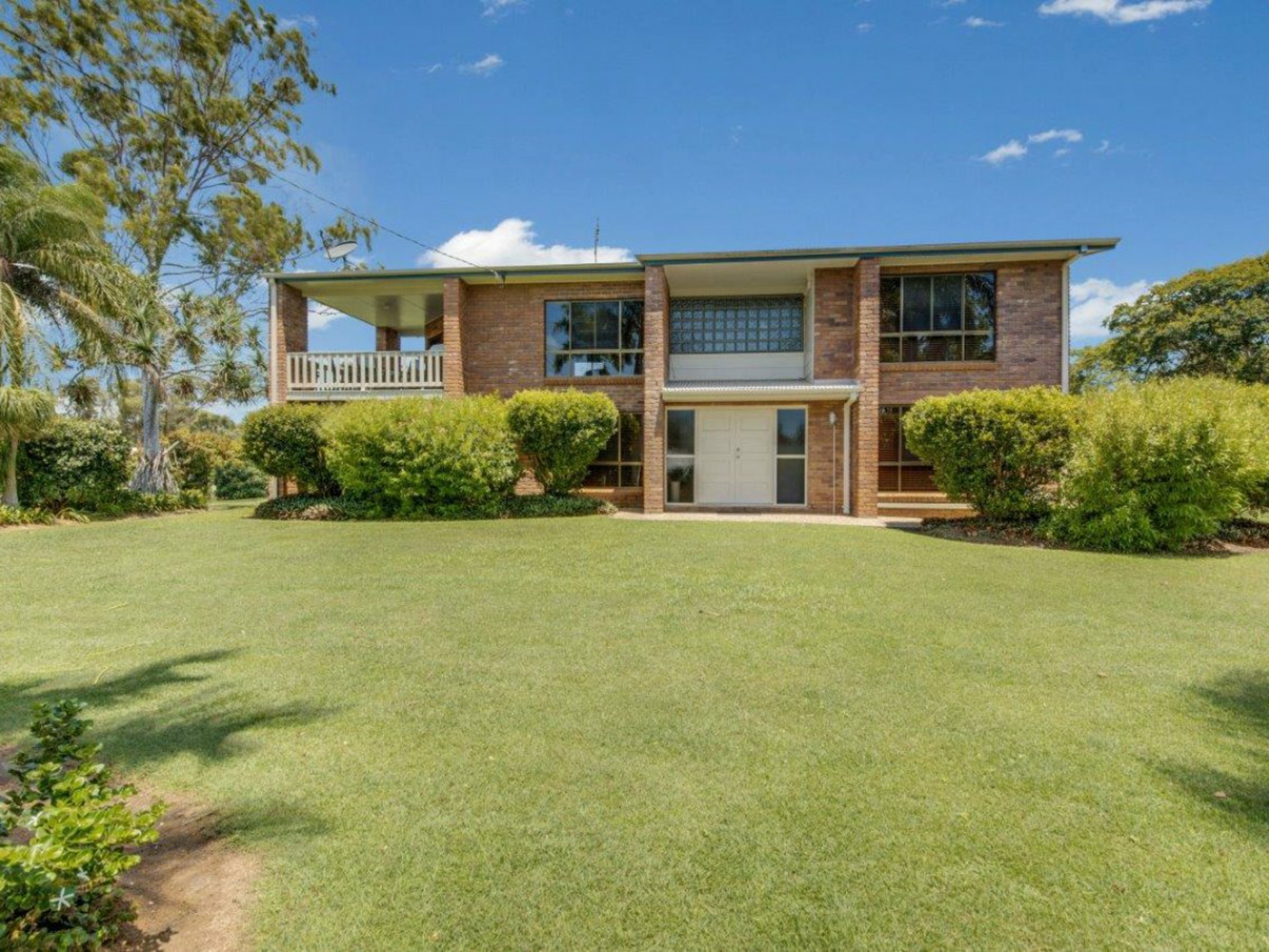 48 Silverton Drive Tannum Sands QLD AcreageSemirural for Sale LJ